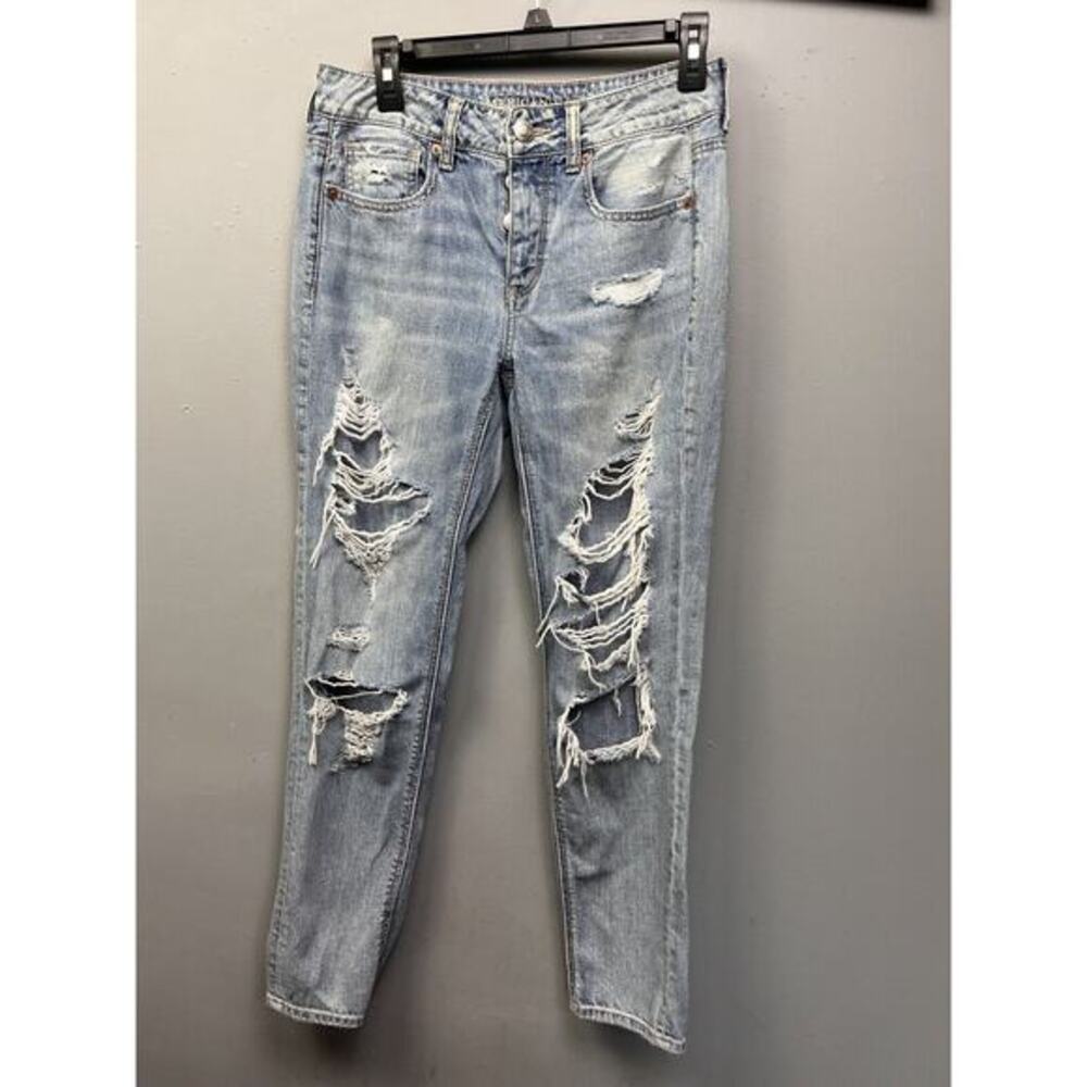 American‎ Eagle Jeans Women's Size 2 Blue Denim Tomgirl Distressed Button Fly